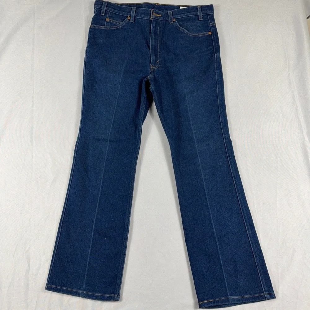 Levis please note